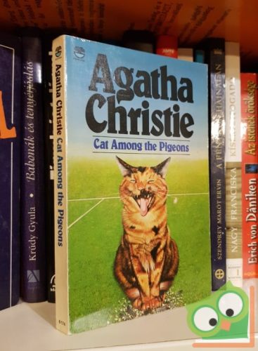 Agatha Christie: Cat among the pigeons (Hercule Poirot 34.)    