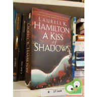Laurell K. Hamilton: A kiss of shadows (Meredith Gentry 1.)