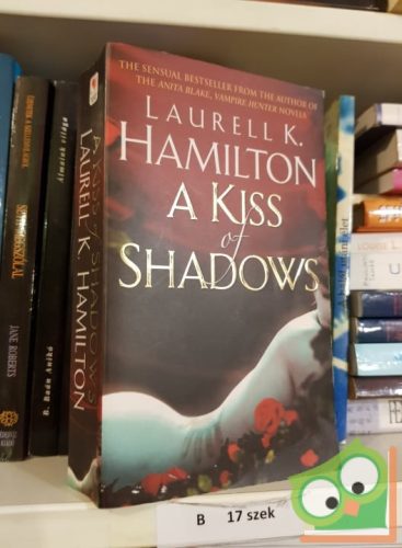 Laurell K. Hamilton: A kiss of shadows (Meredith Gentry 1.)