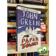 John Green: Paper Towns (English book)   