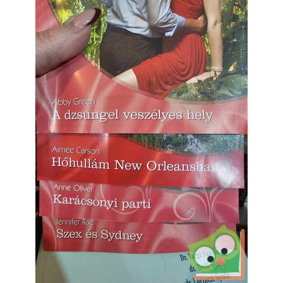 4 db-os Júlia füzet (616, 620, 627, 640)