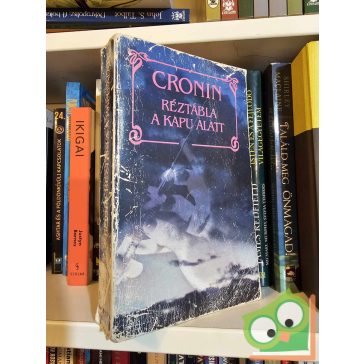 A. J. Cronin: Réztábla a kapu alatt