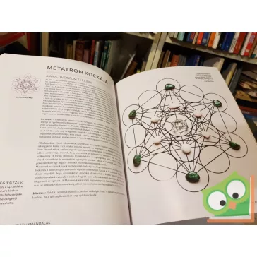   Judy Hall: Varázslatos kristálymandalák - Fedezd fel a szakrális formák és kristályok erejét!