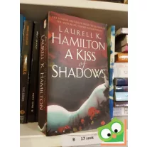 Laurell K. Hamilton: A kiss of shadows (Meredith Gentry 1.)
