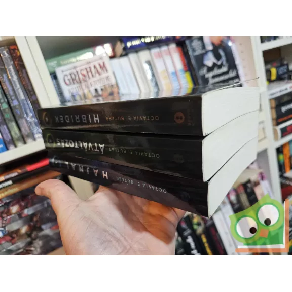 Octavia E. Butler: Xenogenezis-trilógia (Hajnal, Átváltozás, Hibridek) Ritka