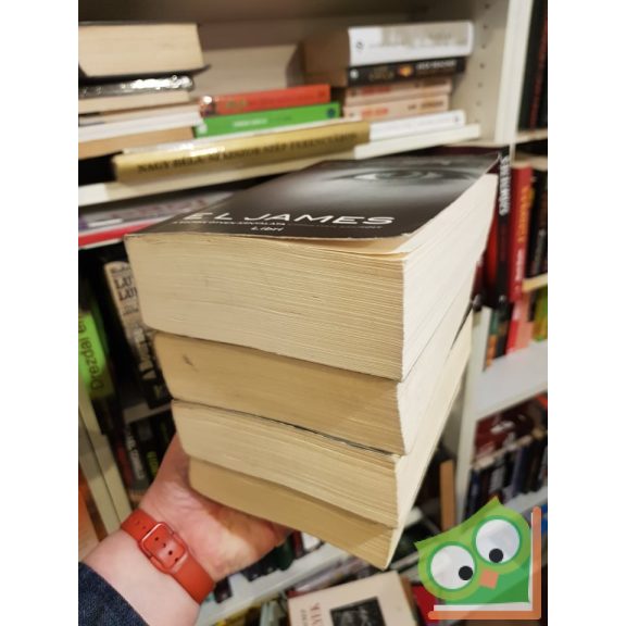 E. L. James: A szürke 50 árnyalata 3 kötet + Grey