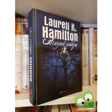 Laurell K. Hamilton: Árnyak ​csókja (Merry Gentry 1.)