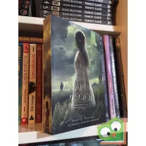   Mary E. Pearson Az árulás csókja (A Fennmaradottak krónikái 1.)  (dedikált)