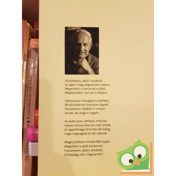 Bradányi Iván: Húszévesen dallal, diadallal (versek)