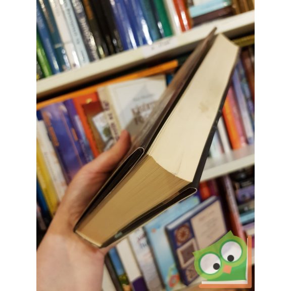 Brian Staveley: A császár pengéi (A Csiszolatlan Trón Krónikája 1.)