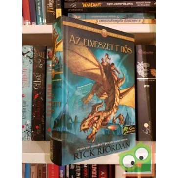   Rick Riordan: Az elveszett hős (Az Olimposz hősei 1.) (Félvér Tábor Krónikák 6.) (keményfedeles)