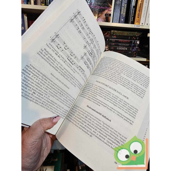 Pávai István: Az erdélyi és a moldvai magyarság népi tánczenéje (Jelenlévő múlt)