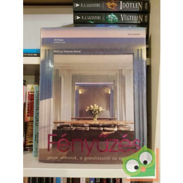 Ali Hanan,Kate Dwyer: Fényűzés