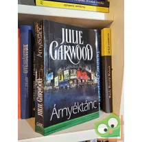 Julie Garwood: Árnyéktánc (Buchanan/FBI 6.)