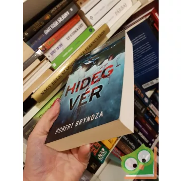 Robert Bryndza: Hidegvér (Erika Foster nyomoz 5.)