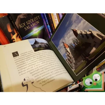   Csontos János, Mihály Zoltán:  Kárpát  koszorú - Csángóföldtől Őrvidékig