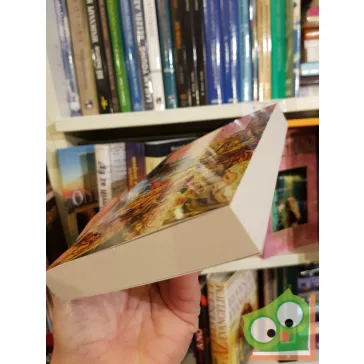   Terry Pratchett: Kisistenek (Korongvilág 13.) (Ősi civilizációk 2.)