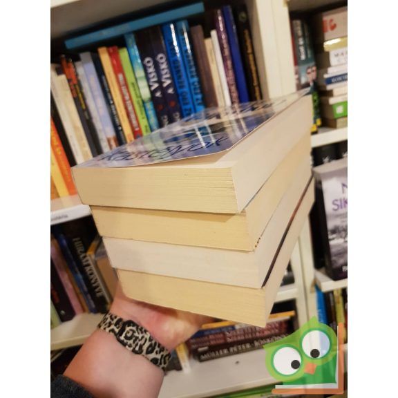 Julie Garwood: A korona kémei sorozat (négy kötet együtt)