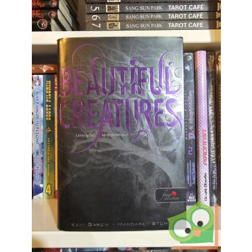   Kami Garcia,  Margaret Stohl: Beautiful Creatures - Lenyűgöző teremtmények (Caster krónikák 1.) (fine Selection)