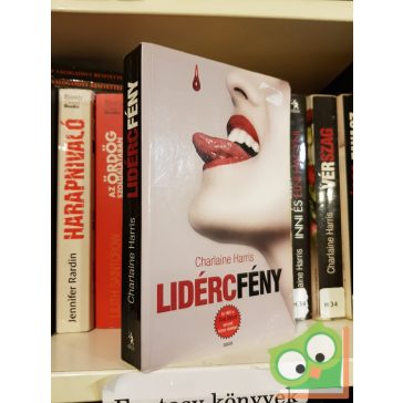 Charlaine Harris: Lidércfény (True Blood 5.)