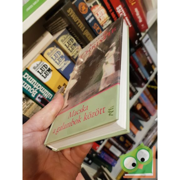 Agatha Christie: Macska a galambok között (Hercule Poirot 32.)