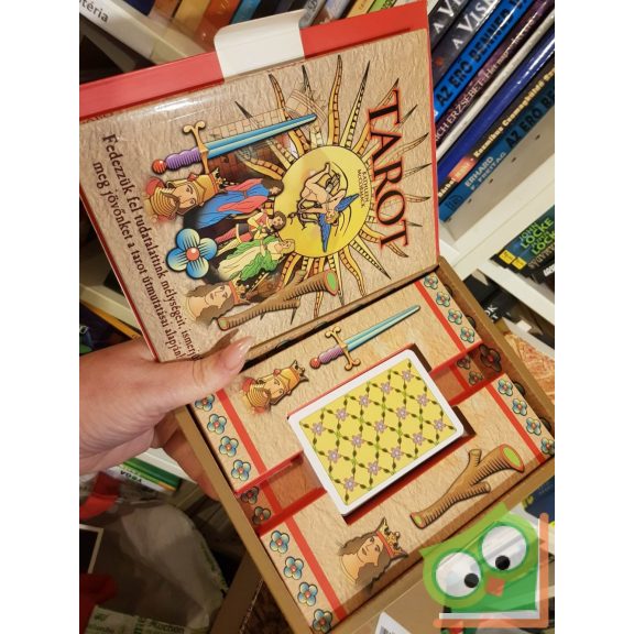 Kathleen McCormack: Tarot (könyv + kártya)