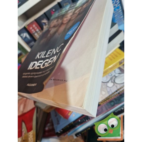 Liane Moriarty: Kilenc idegen (filmes borító)