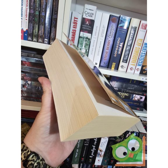 Rebecca Yarros: Fourth Wing - Negyedik szárny (Negyedik szárny 1.) (erotikus fantasy)