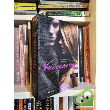   Kelly Creagh: Nevermore - Soha már (Nevermore 1.) (vörös pöttyös)