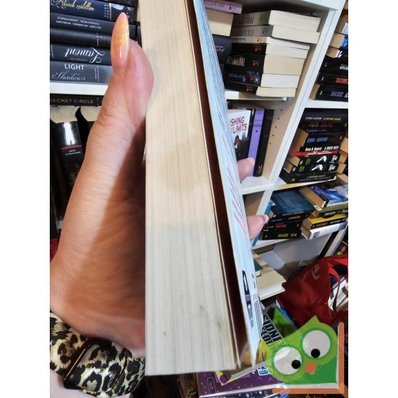 B. A. Paris: Zárt ajtók mögött