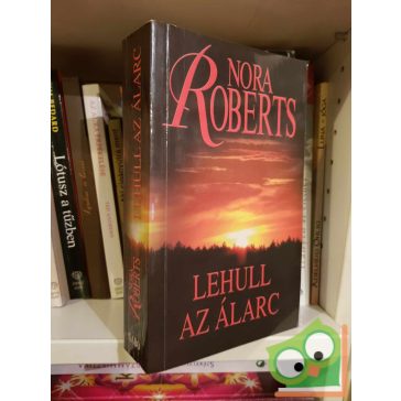 Nora Roberts: Lehull az álarc