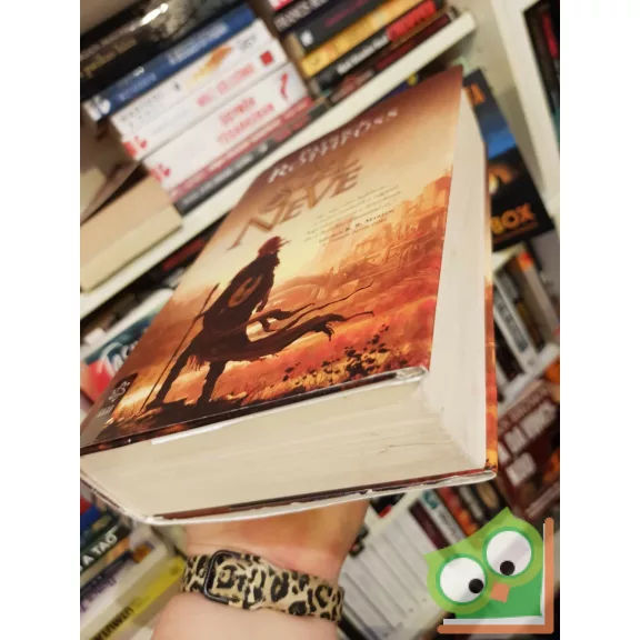 Patrick Rothfuss: A szél neve (A királygyilkos krónikája 1.) (ritka)