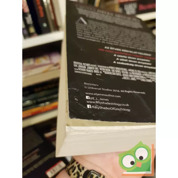 E. L. James: A sötét ötven árnyalata (Árnyalat 2.) (filmes borítóval, exkluzív extrákkal)