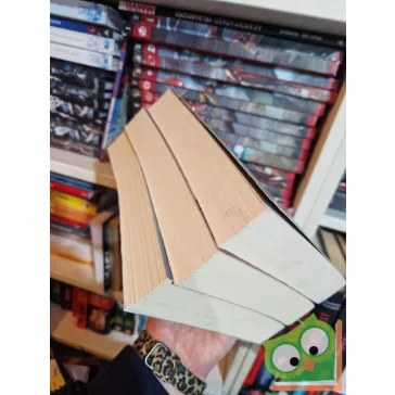   Sylvia Day:  Crossfire trilógia (Egymásba fonódva, Hozzád kötve, Melléd láncolva)