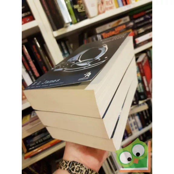 E. L. James: A szürke ötven árnyalata (trilógia, 3 kötet együtt)
