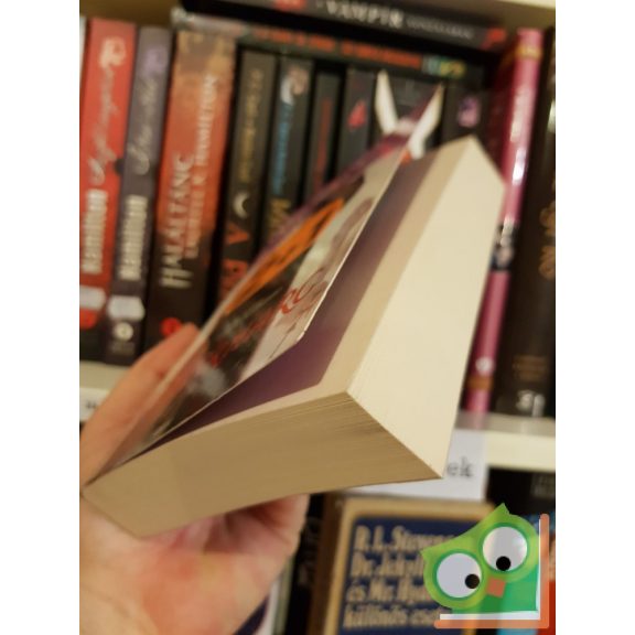 Kresley Cole: Vámpírzóna (Halhatatlanok alkonyat után 6.) (Ritka)