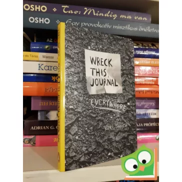 Keri Smith: Wreck This Journal Everywhere  (English book)