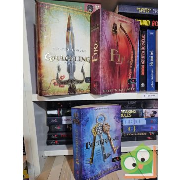   Kristin Cashore: Graceling trilógia I-III. (Fire - Zsarát -  A garabonc - Bitterblue - Keserkék) (Fine Selection)