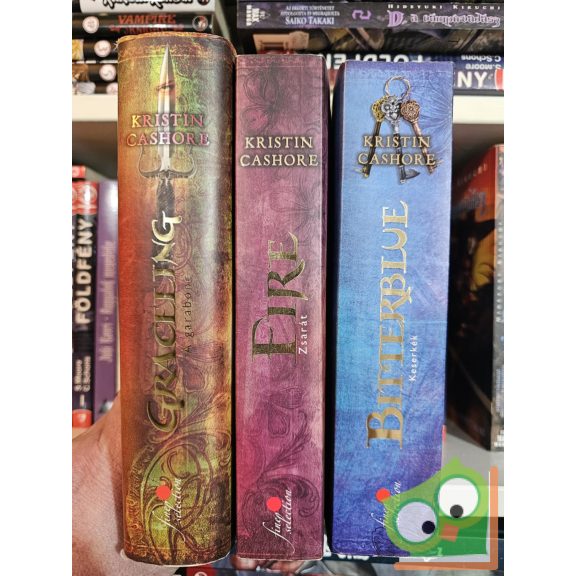 Kristin Cashore: Graceling trilógia I-III. (Fire - Zsarát -  A garabonc - Bitterblue - Keserkék) (Fine Selection)