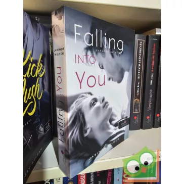   Jasinda Wilder: Falling Into You - Zuhanok beléd  (Beléd zuhantam 1.) (Rubin pöttyös könyvek ) (fine selection)